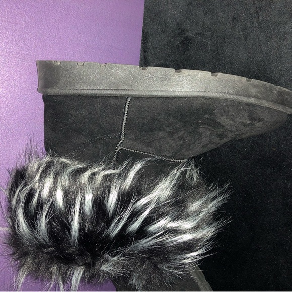 Rouge Helium Black with Black and Gray Faux Fur Ankle Boots/Booties size 10 - Picture 4 of 10